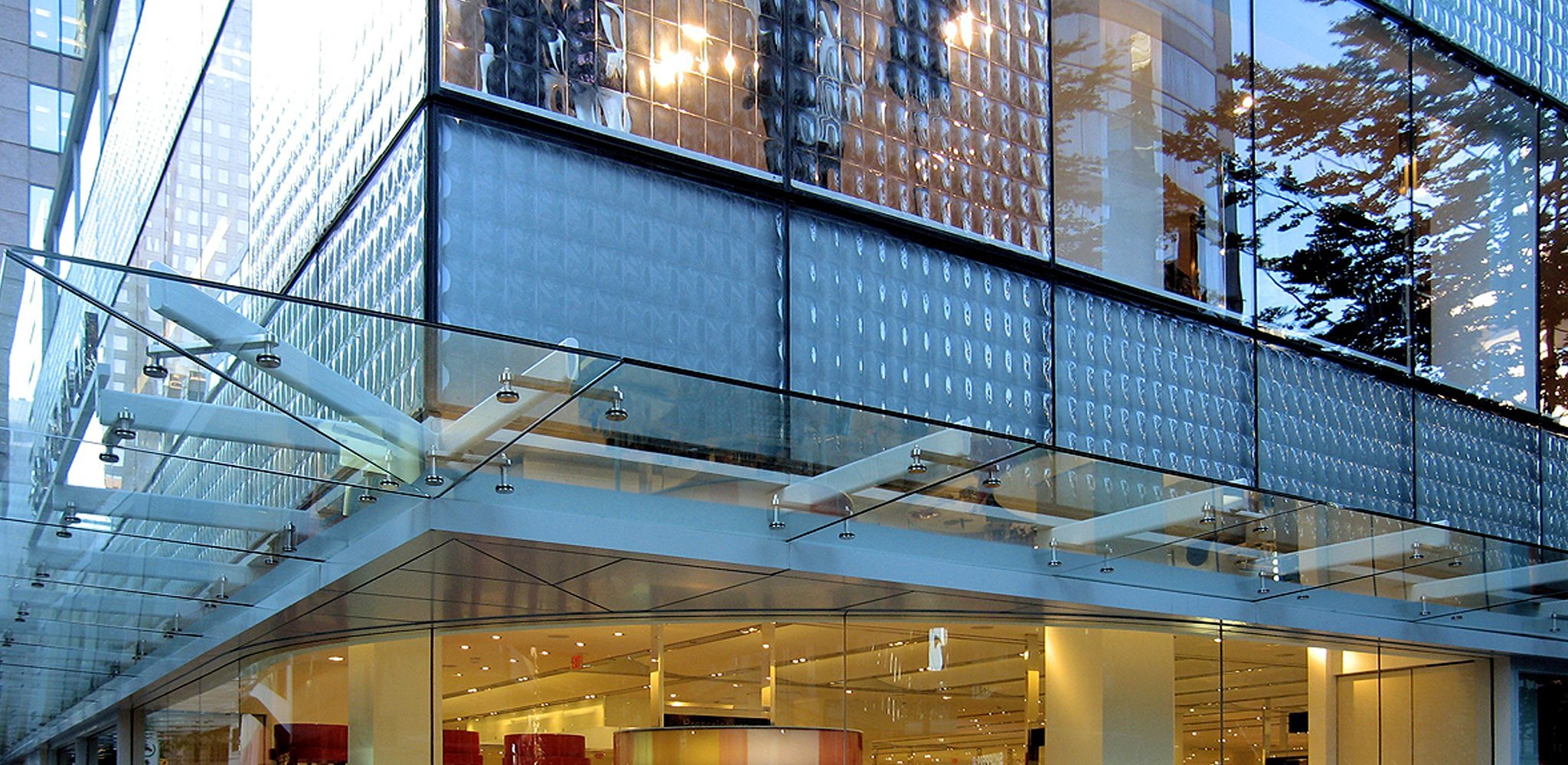 architectural glass wall by Nathan Allan Glass Studios