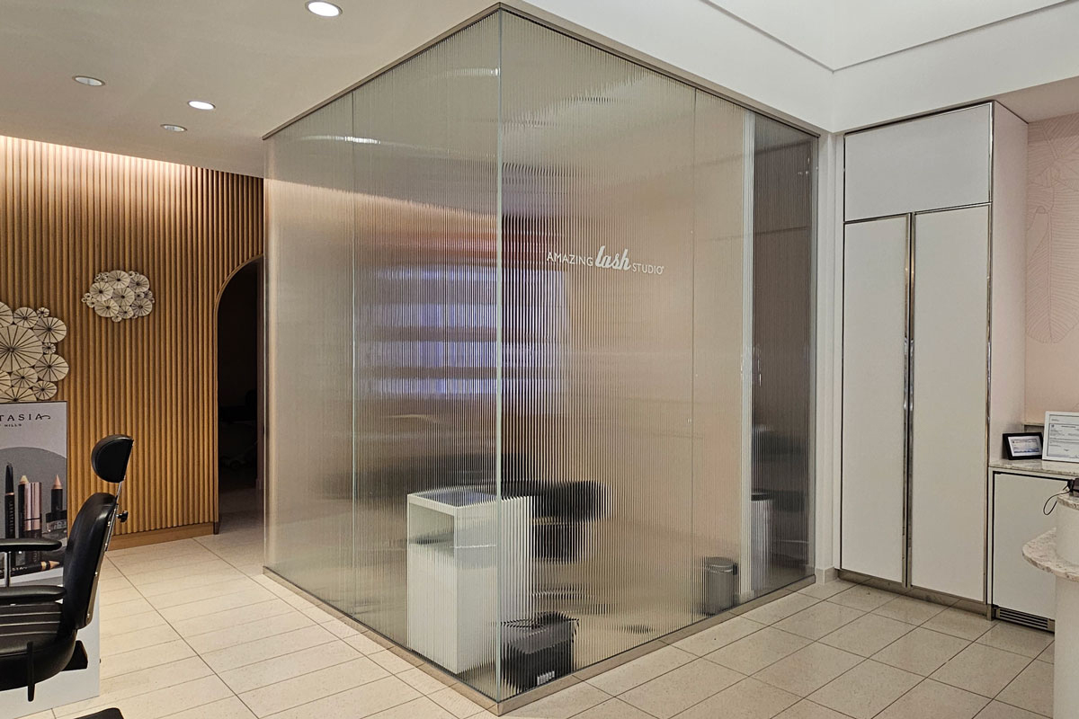 Salon Glass 2