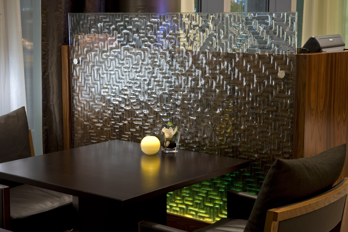 Shangri La Hotel Freeform Maze Glass 1