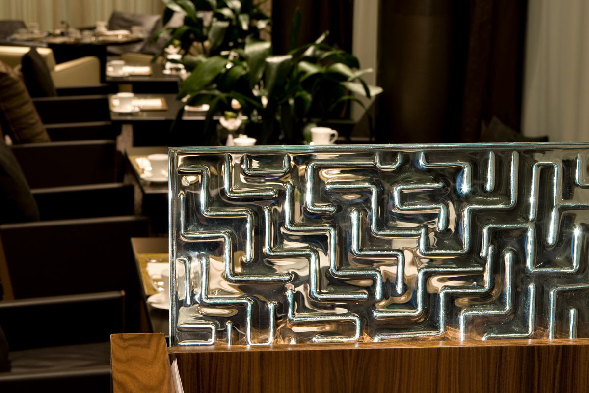 Shangri La Hotel Freeform Maze Glass 3