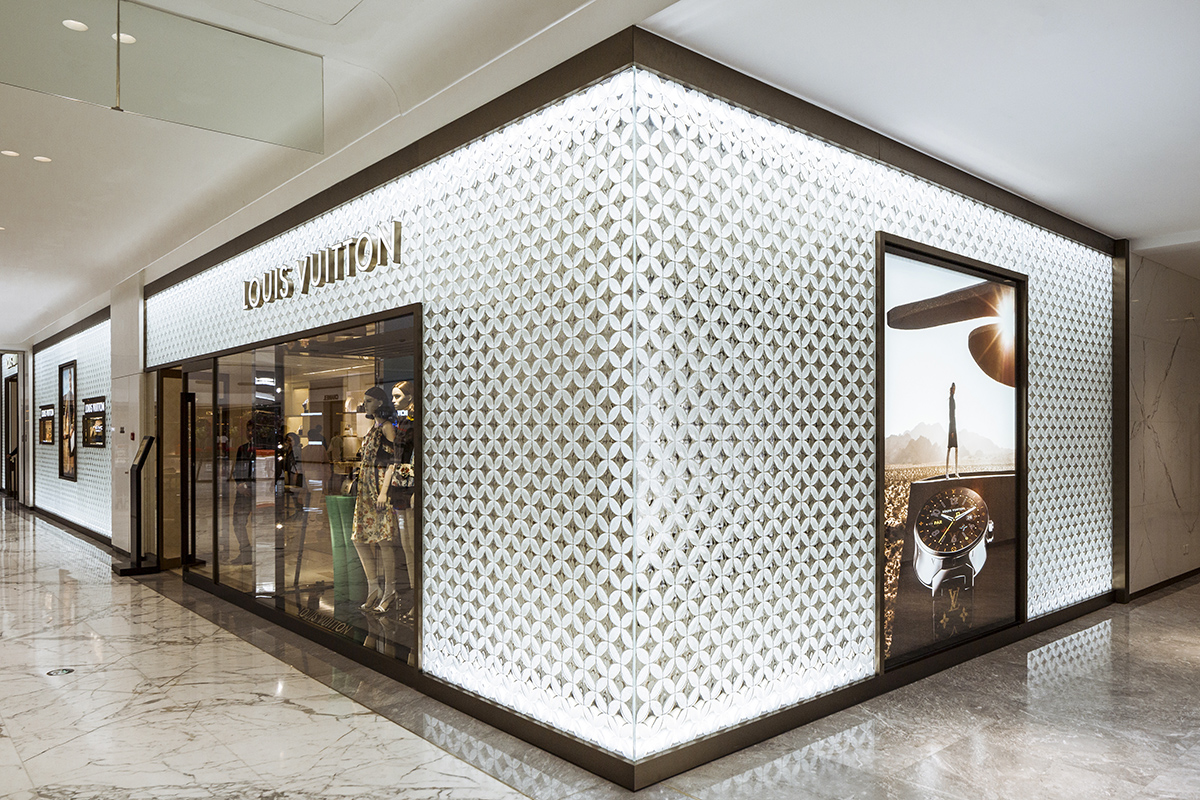 Peter Marino updates the Louis Vuitton boutique on Avenue Montaigne in  Paris  Architectural Digest