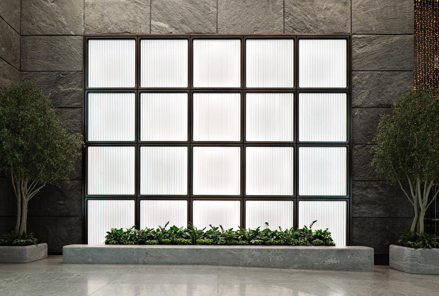 Hudson Yards Sawtooth Glass 3 Custom Sawtooth Glass Partitions